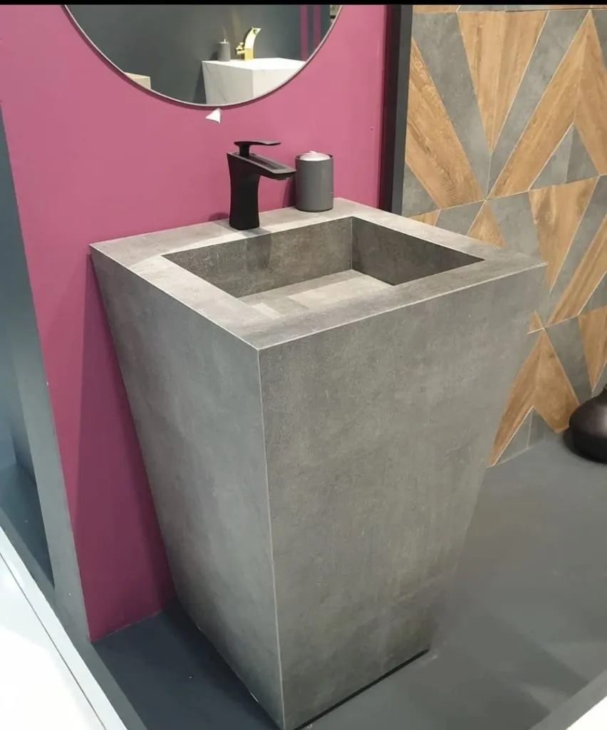 Gri Monoblok Ayaklı Lavabo