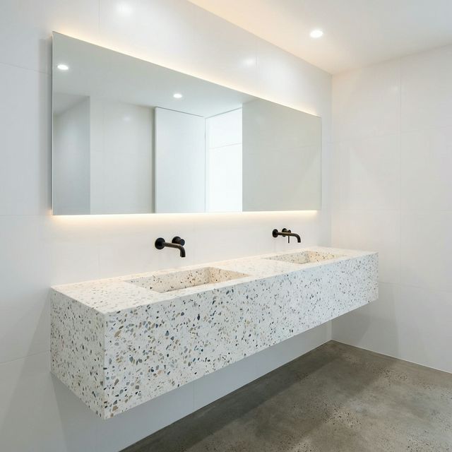 Beyaz Terrazzo Çift Musluk